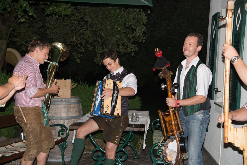 Buschenschank Orsl Wildbach Εξωτερικό φωτογραφία